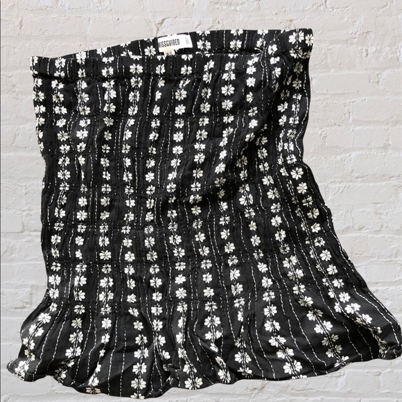 Missguided Black floral print mini skirt - Picture 5 of 5